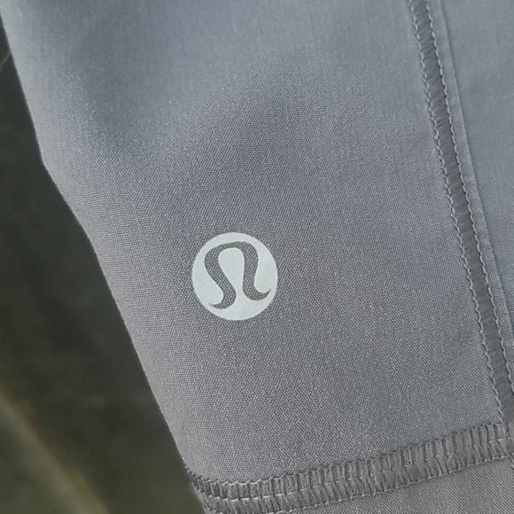 Lululemon Long Shorts Size 10 - Picture 5 of 9